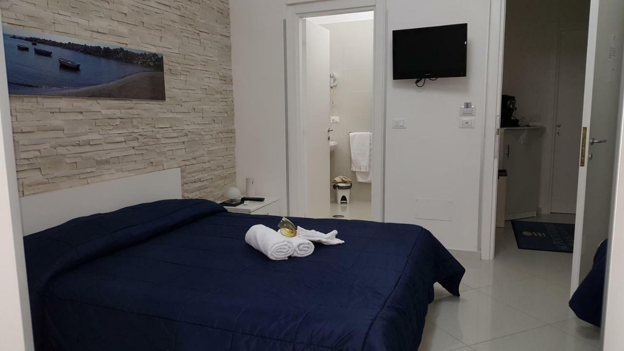 Al Porticciolo Bed & Breakfast Салерно Екстериор снимка