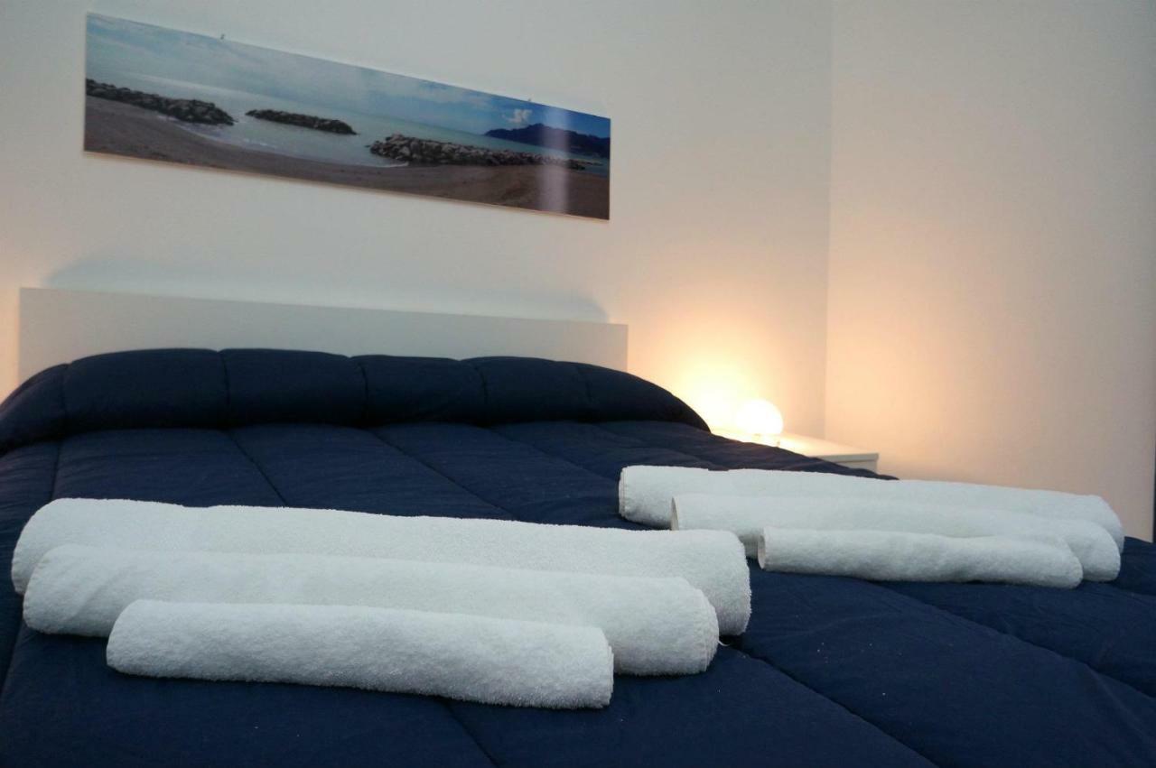 Al Porticciolo Bed & Breakfast Салерно Екстериор снимка