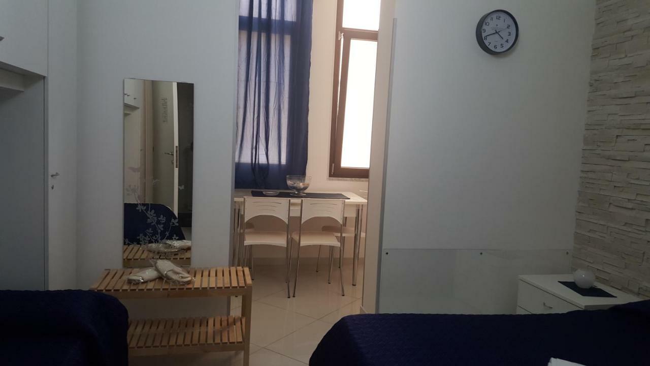 Al Porticciolo Bed & Breakfast Салерно Екстериор снимка