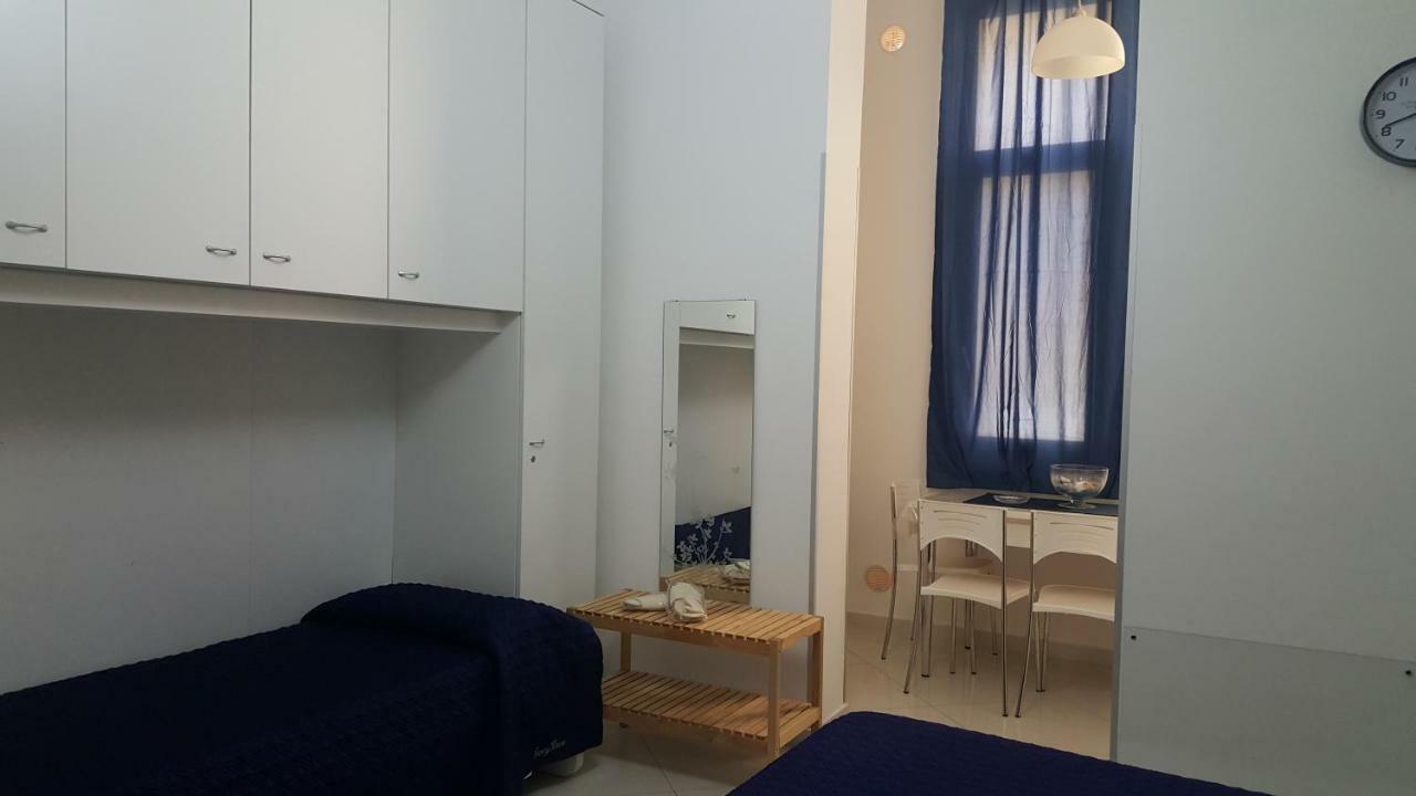 Al Porticciolo Bed & Breakfast Салерно Екстериор снимка