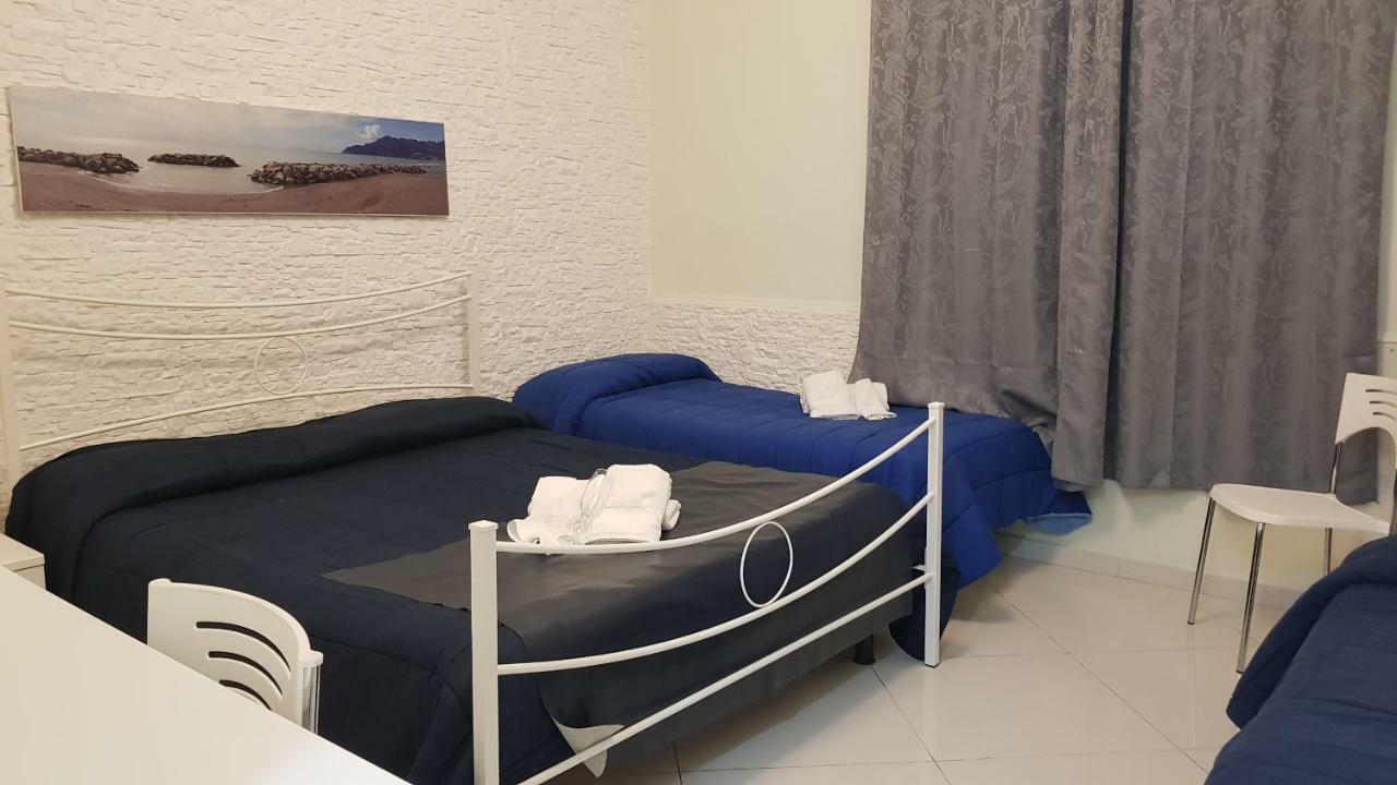 Al Porticciolo Bed & Breakfast Салерно Екстериор снимка