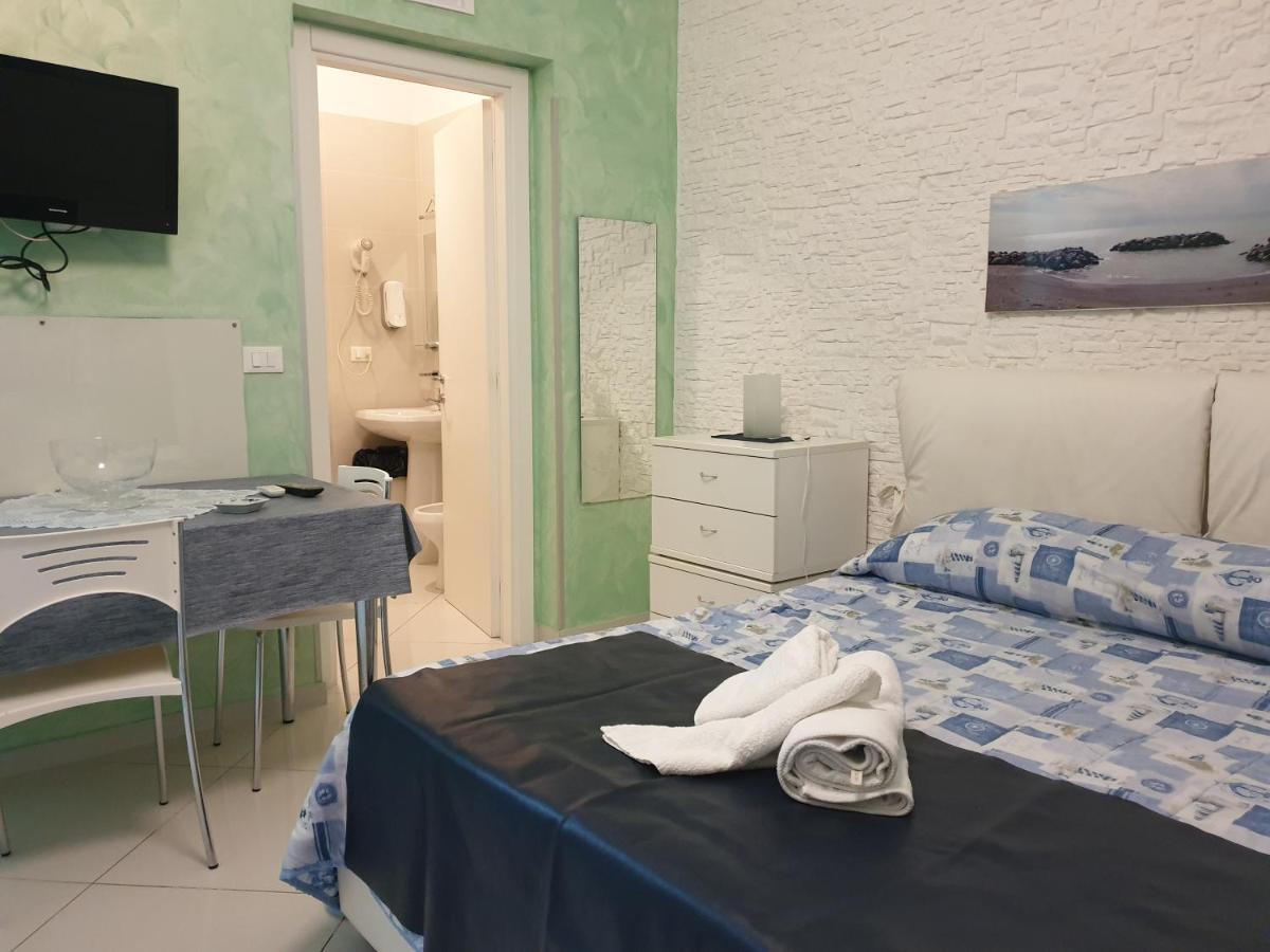 Al Porticciolo Bed & Breakfast Салерно Екстериор снимка