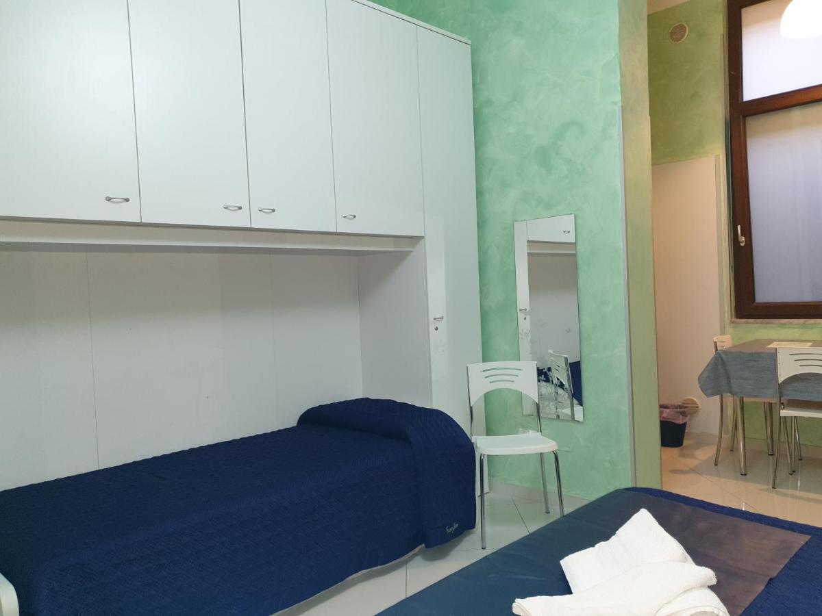 Al Porticciolo Bed & Breakfast Салерно Екстериор снимка