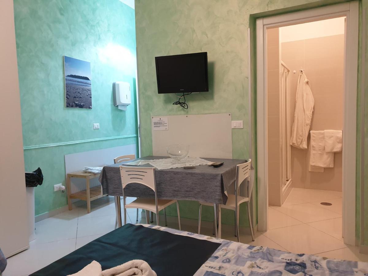 Al Porticciolo Bed & Breakfast Салерно Екстериор снимка